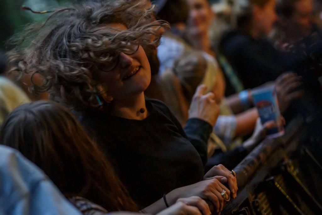 Rockový slunovrat rozpálil Řevnice. V první den vystoupili Gaia Mesiah, Prago Union i Sto zvířat