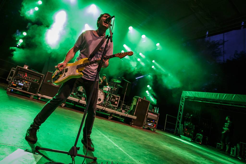 Rockový slunovrat rozpálil Řevnice. V první den vystoupili Gaia Mesiah, Prago Union i Sto zvířat