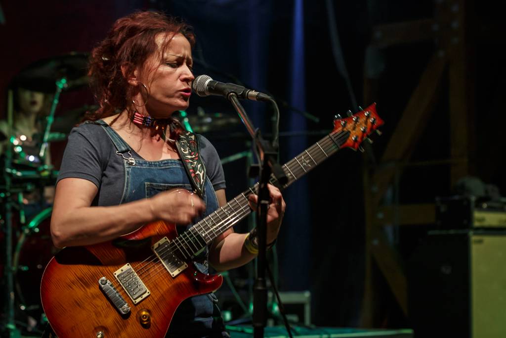 Rockový slunovrat rozpálil Řevnice. V první den vystoupili Gaia Mesiah, Prago Union i Sto zvířat