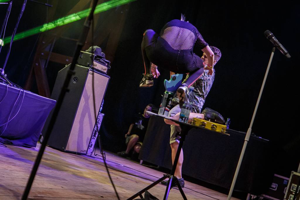 Rockový slunovrat rozpálil Řevnice. V první den vystoupili Gaia Mesiah, Prago Union i Sto zvířat