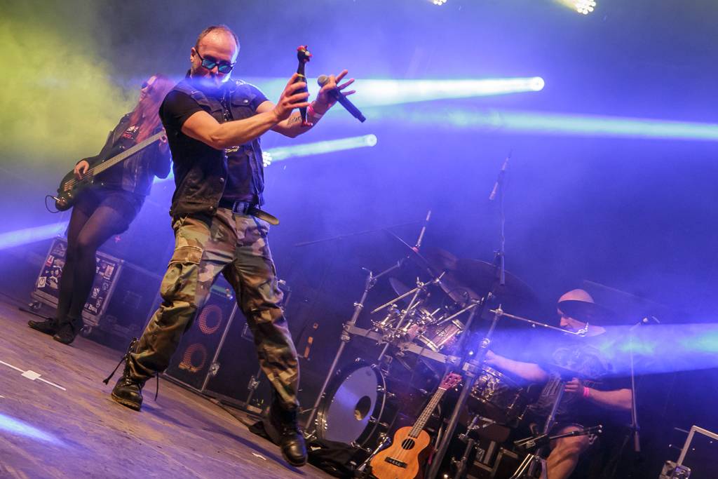 Rockový slunovrat rozpálil Řevnice. V první den vystoupili Gaia Mesiah, Prago Union i Sto zvířat