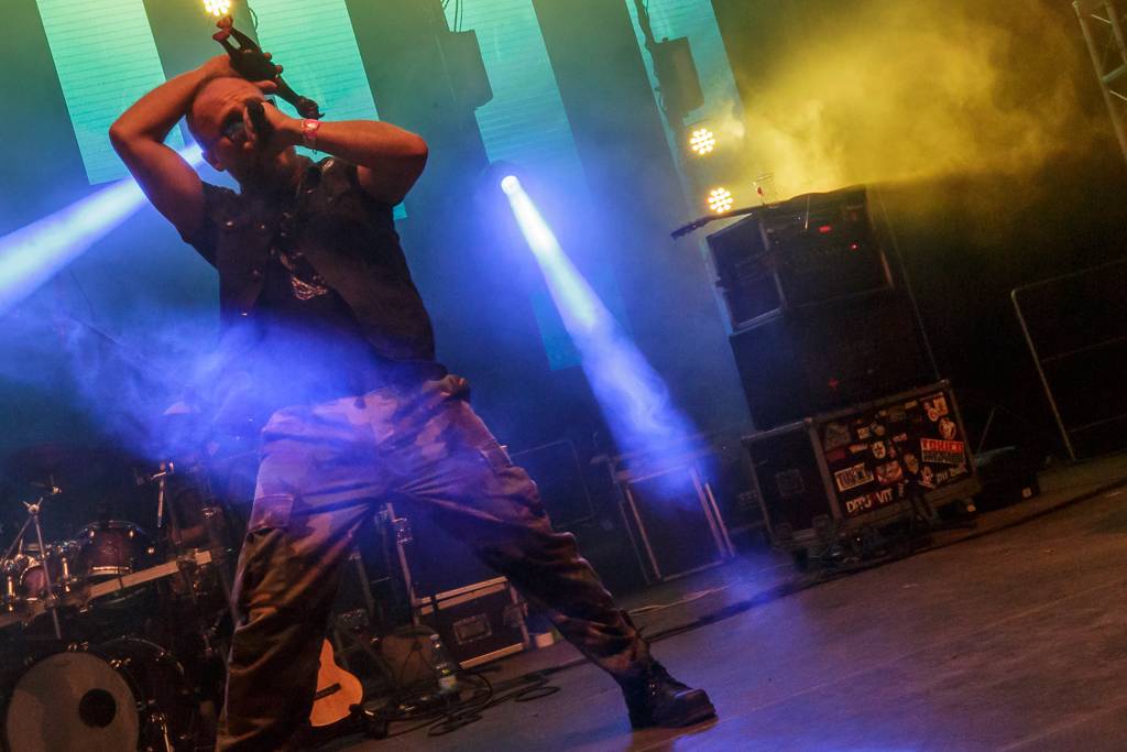 Rockový slunovrat rozpálil Řevnice. V první den vystoupili Gaia Mesiah, Prago Union i Sto zvířat