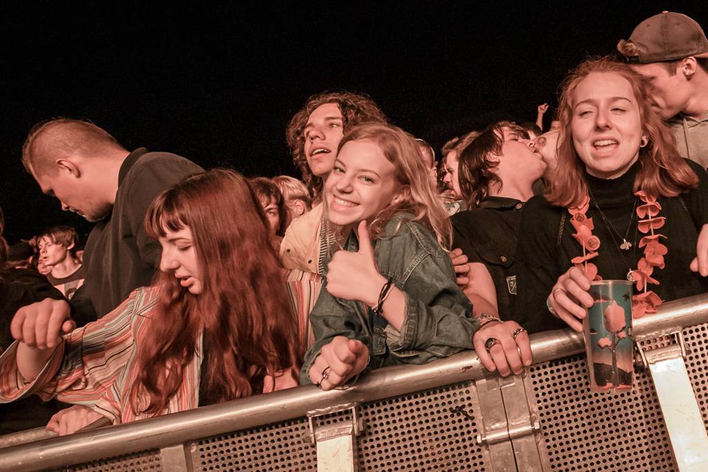 Rockový slunovrat rozpálil Řevnice. V první den vystoupili Gaia Mesiah, Prago Union i Sto zvířat