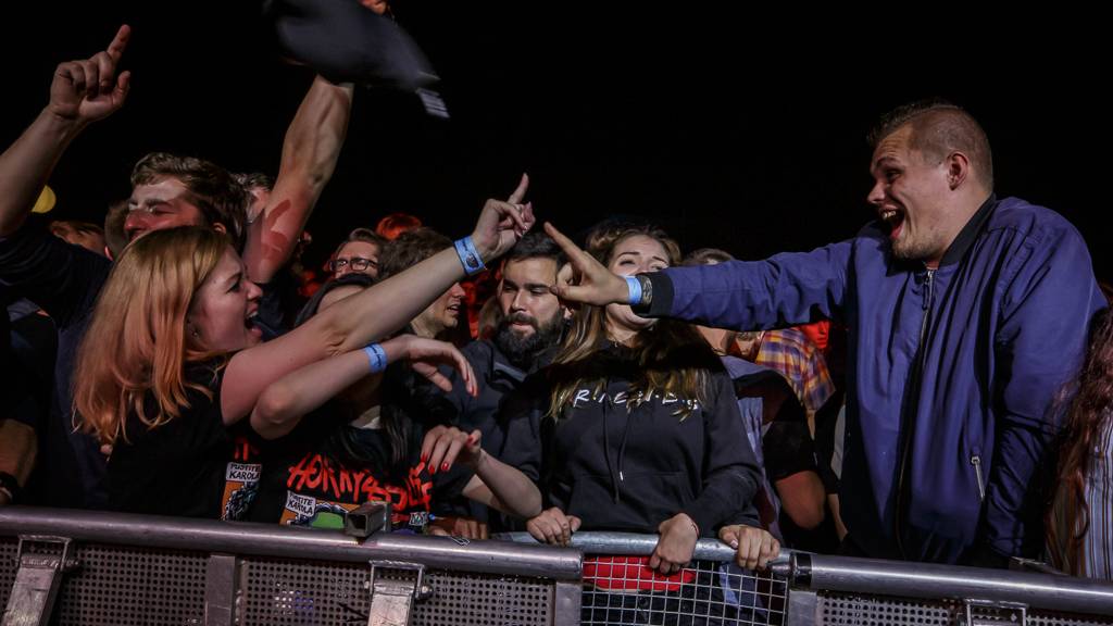 Rockový slunovrat rozpálil Řevnice. V první den vystoupili Gaia Mesiah, Prago Union i Sto zvířat