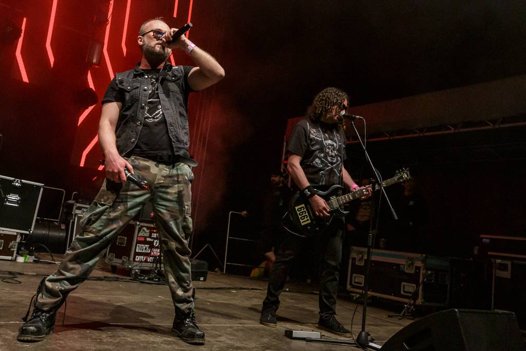 Rockový slunovrat rozpálil Řevnice. V první den vystoupili Gaia Mesiah, Prago Union i Sto zvířat