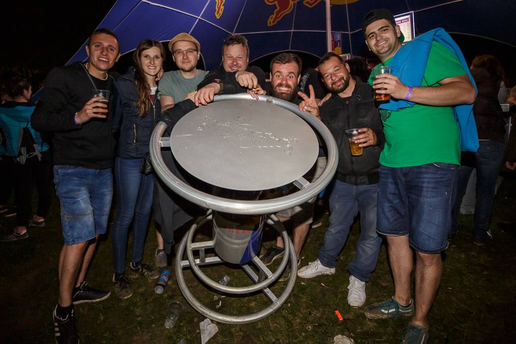 Rockový slunovrat rozpálil Řevnice. V první den vystoupili Gaia Mesiah, Prago Union i Sto zvířat