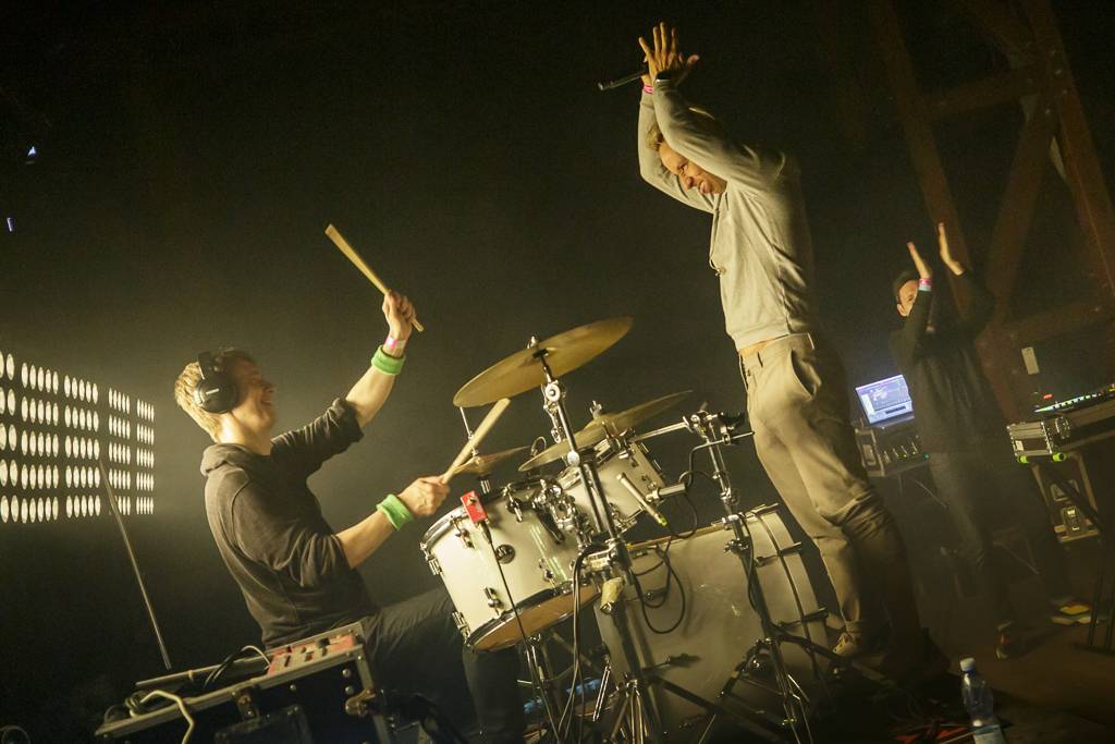 Rockový slunovrat rozpálil Řevnice. V první den vystoupili Gaia Mesiah, Prago Union i Sto zvířat