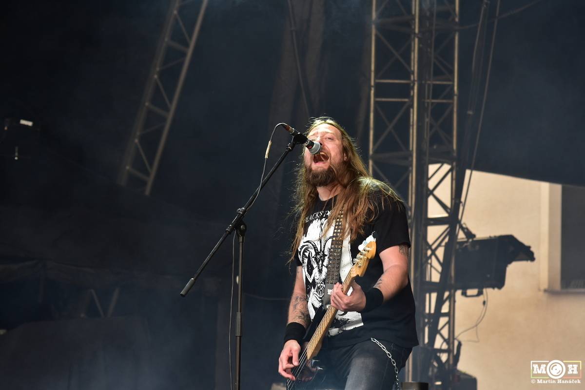Metalisté dorazili do Plzně. Hvězdami prvního dne Metalfestu byli Powerwolf nebo Hammerfall