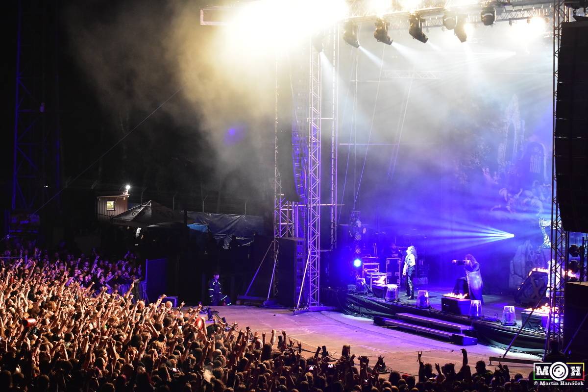 Metalisté dorazili do Plzně. Hvězdami prvního dne Metalfestu byli Powerwolf nebo Hammerfall