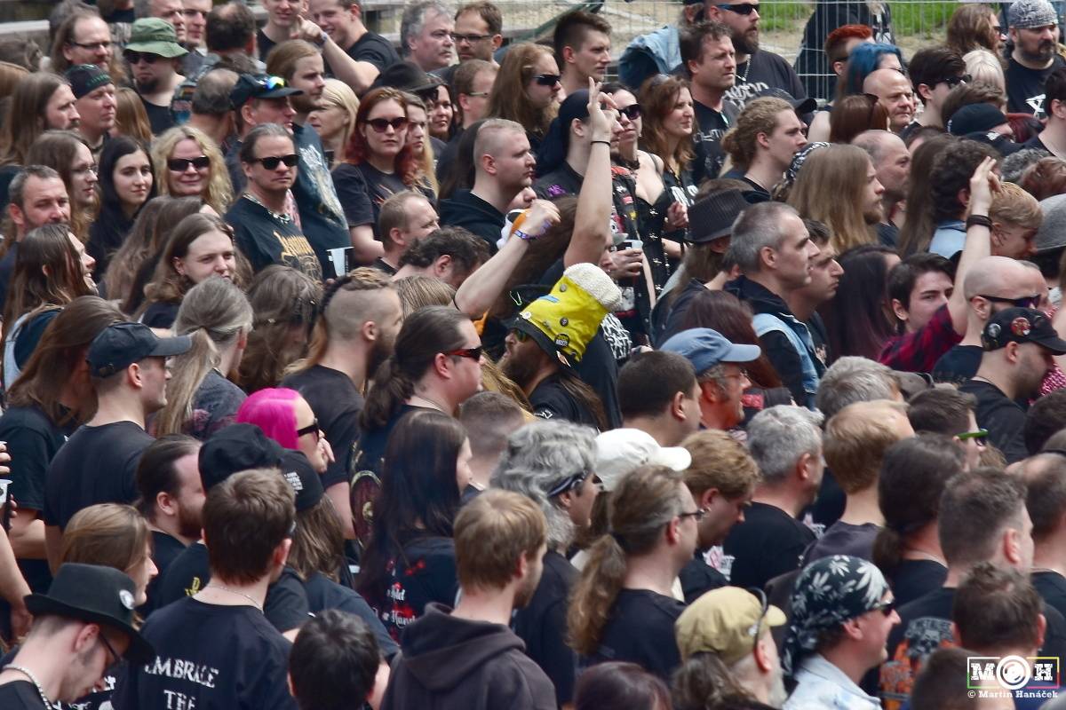 Metalisté dorazili do Plzně. Hvězdami prvního dne Metalfestu byli Powerwolf nebo Hammerfall