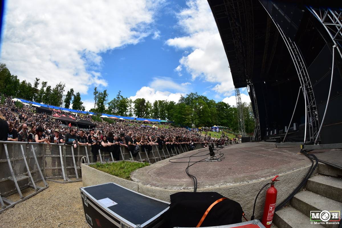 Metalisté dorazili do Plzně. Hvězdami prvního dne Metalfestu byli Powerwolf nebo Hammerfall