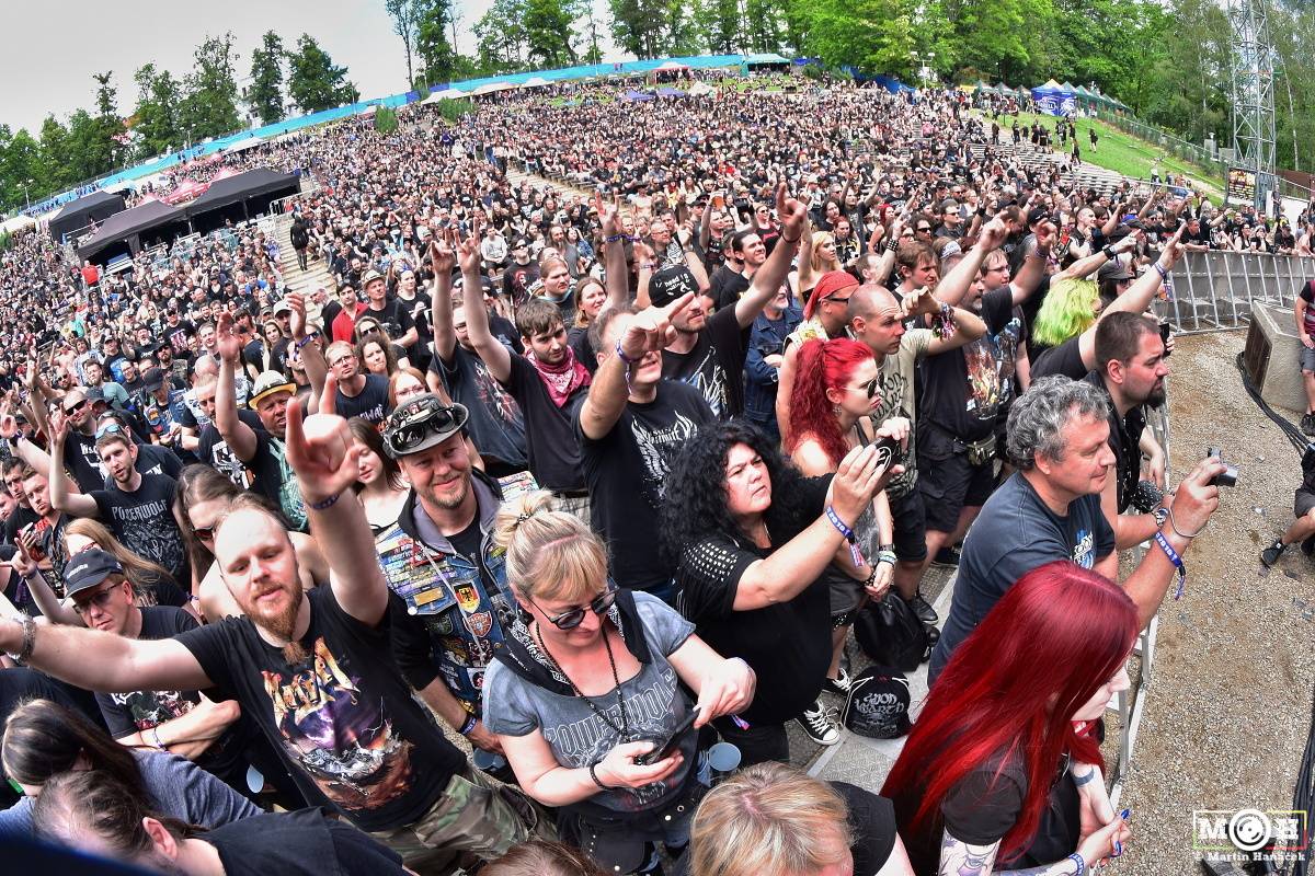 Metalisté dorazili do Plzně. Hvězdami prvního dne Metalfestu byli Powerwolf nebo Hammerfall