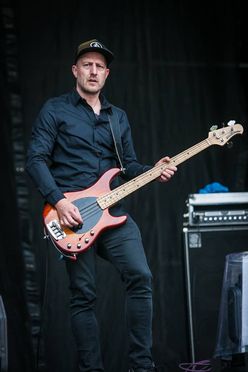 První den vyprodaného Metalfestu. Vystoupily kapely Hammerfall, Powerwolf, Amorphis, Axxis i česká ikona Törr