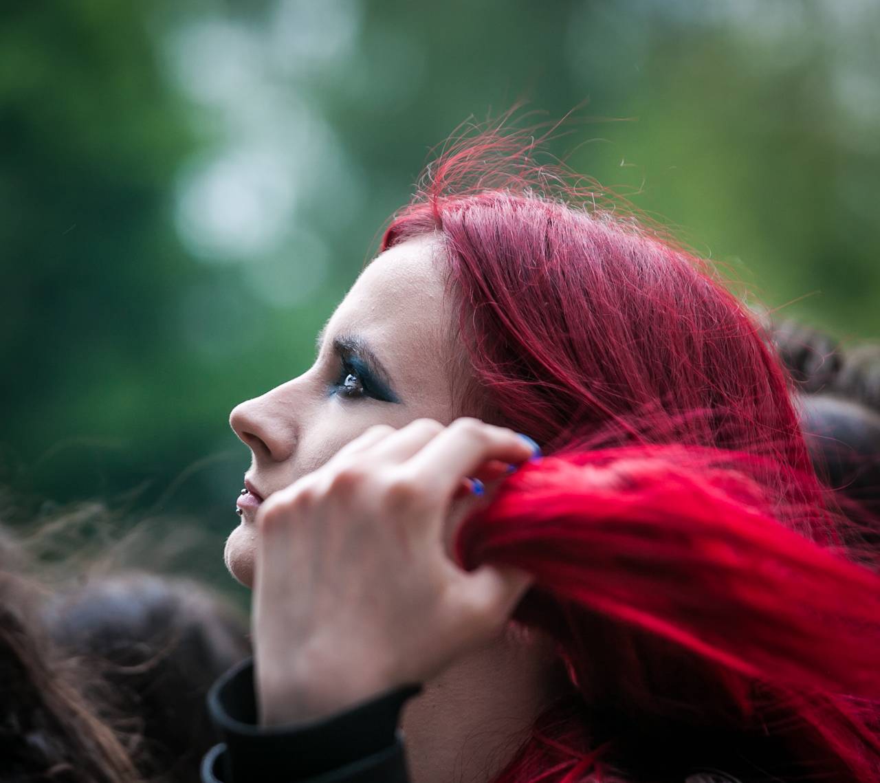 První den vyprodaného Metalfestu. Vystoupily kapely Hammerfall, Powerwolf, Amorphis, Axxis i česká ikona Törr