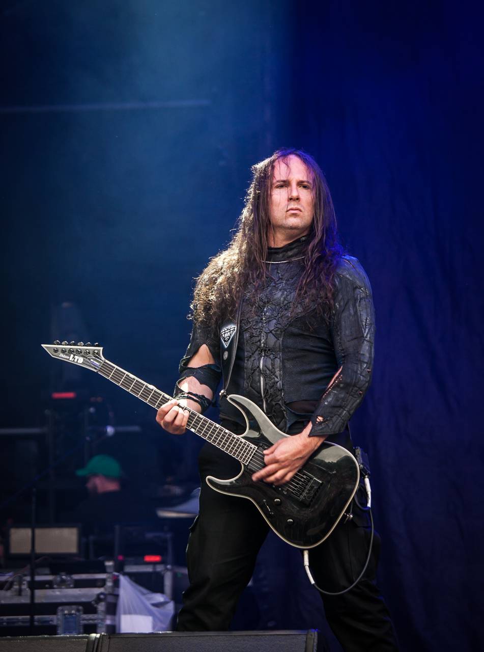 První den vyprodaného Metalfestu. Vystoupily kapely Hammerfall, Powerwolf, Amorphis, Axxis i česká ikona Törr