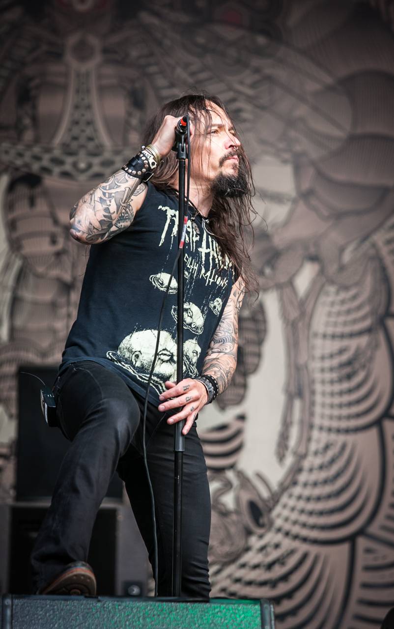 První den vyprodaného Metalfestu. Vystoupily kapely Hammerfall, Powerwolf, Amorphis, Axxis i česká ikona Törr