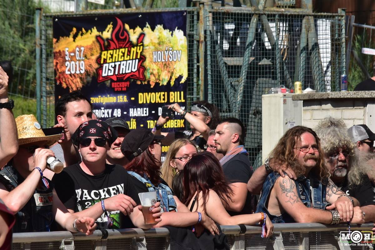 Druhý den Metalfestu v Plzni: Amon Amarth odpálili ohně, vystoupili i Stratovarius nebo Imminence