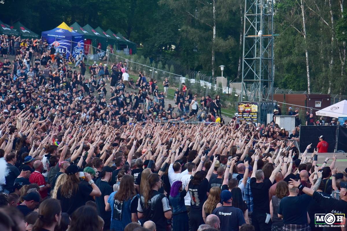 Druhý den Metalfestu v Plzni: Amon Amarth odpálili ohně, vystoupili i Stratovarius nebo Imminence