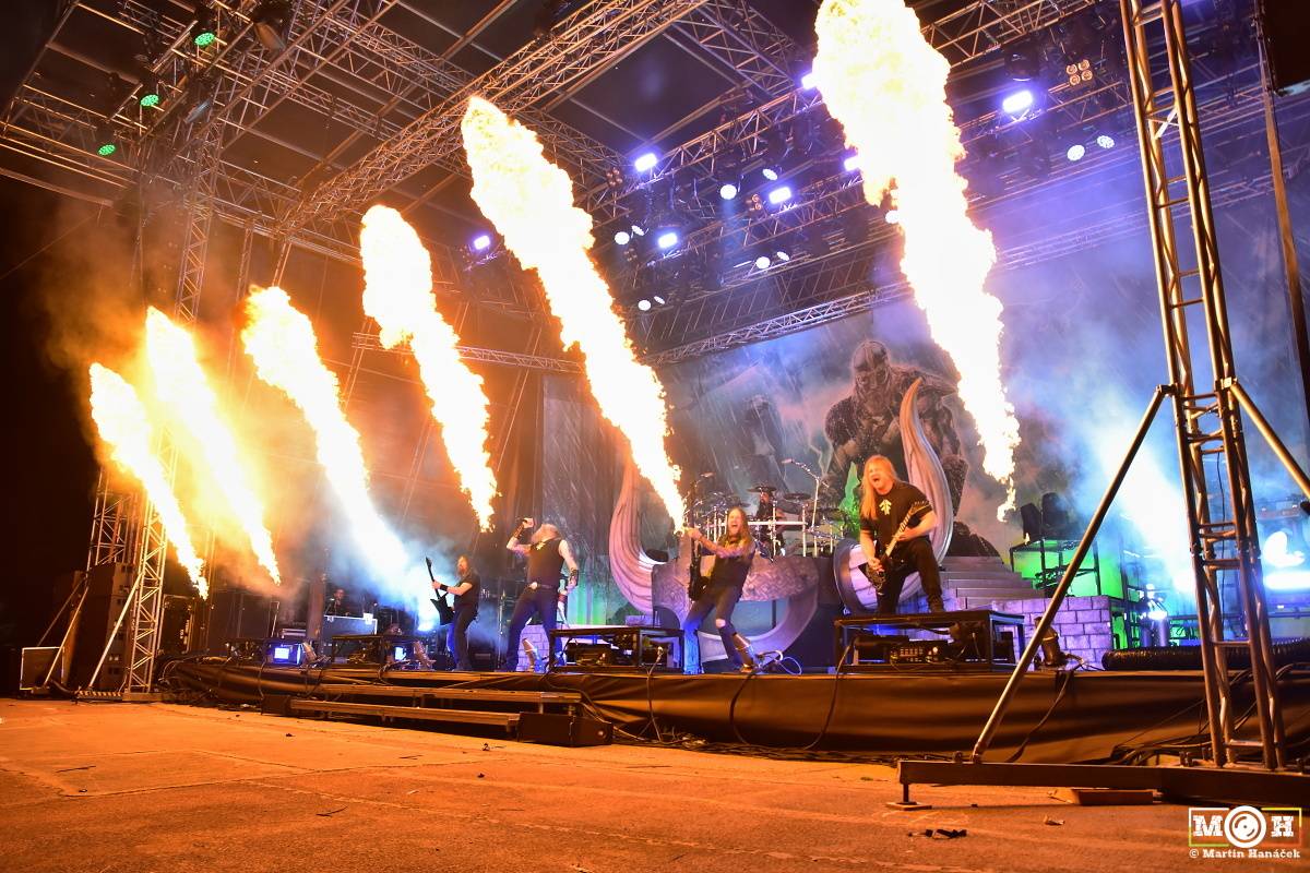 Druhý den Metalfestu v Plzni: Amon Amarth odpálili ohně, vystoupili i Stratovarius nebo Imminence