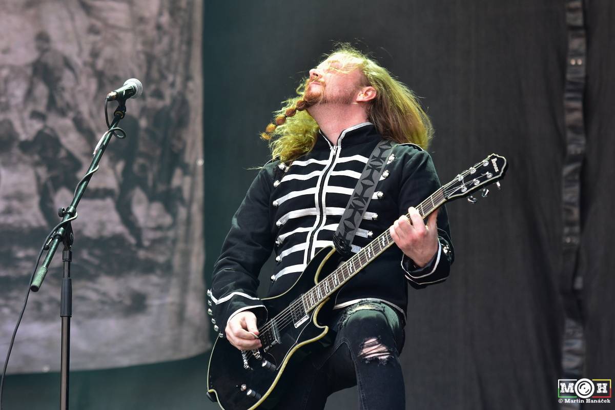 Metalfest v Plzni gradoval za pekelného počasí. Zahráli Arch Enemy, Almanac i Korpiklaani