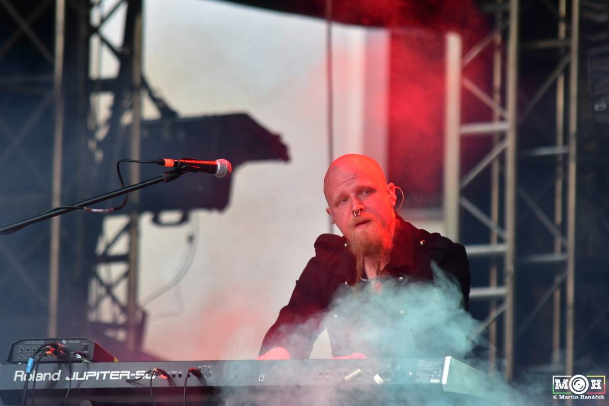 Metalfest v Plzni gradoval za pekelného počasí. Zahráli Arch Enemy, Almanac i Korpiklaani