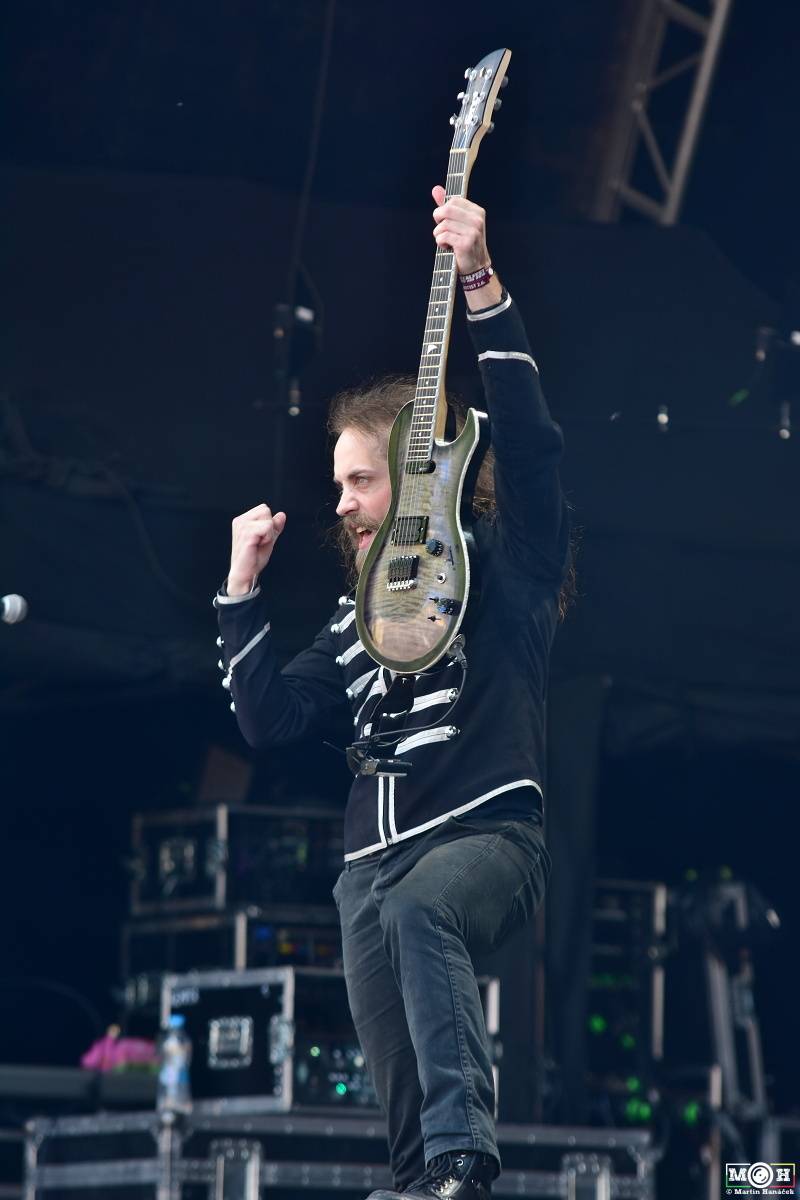 Metalfest v Plzni gradoval za pekelného počasí. Zahráli Arch Enemy, Almanac i Korpiklaani