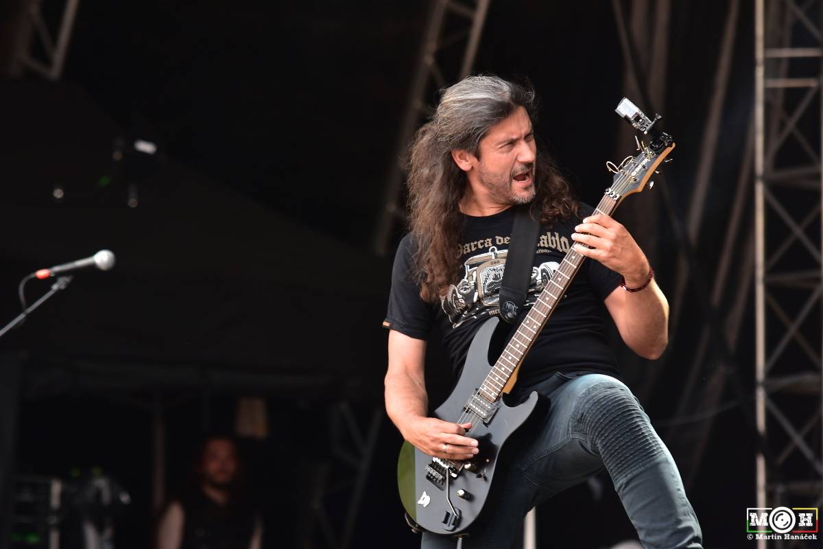 Metalfest v Plzni gradoval za pekelného počasí. Zahráli Arch Enemy, Almanac i Korpiklaani