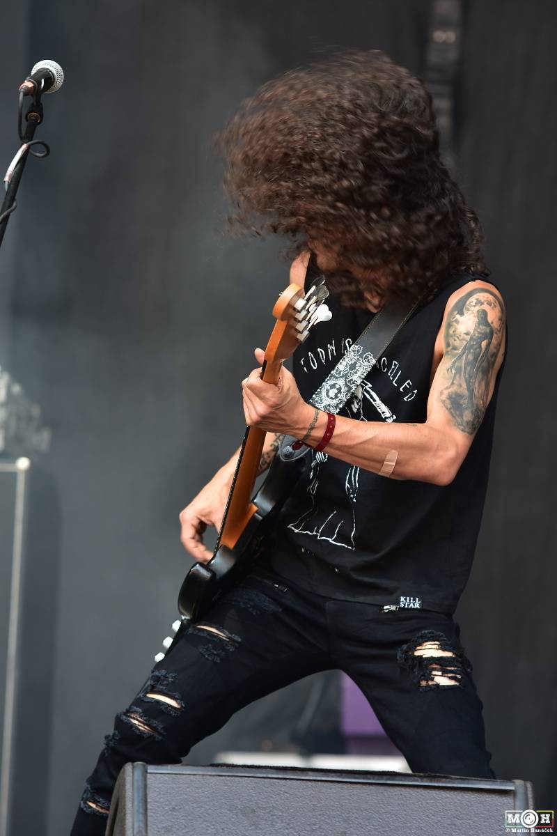 Metalfest v Plzni gradoval za pekelného počasí. Zahráli Arch Enemy, Almanac i Korpiklaani