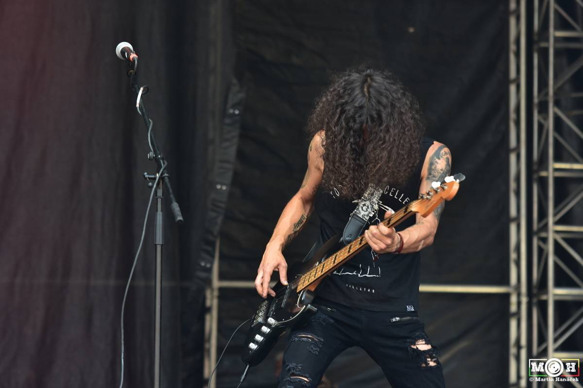 Metalfest v Plzni gradoval za pekelného počasí. Zahráli Arch Enemy, Almanac i Korpiklaani