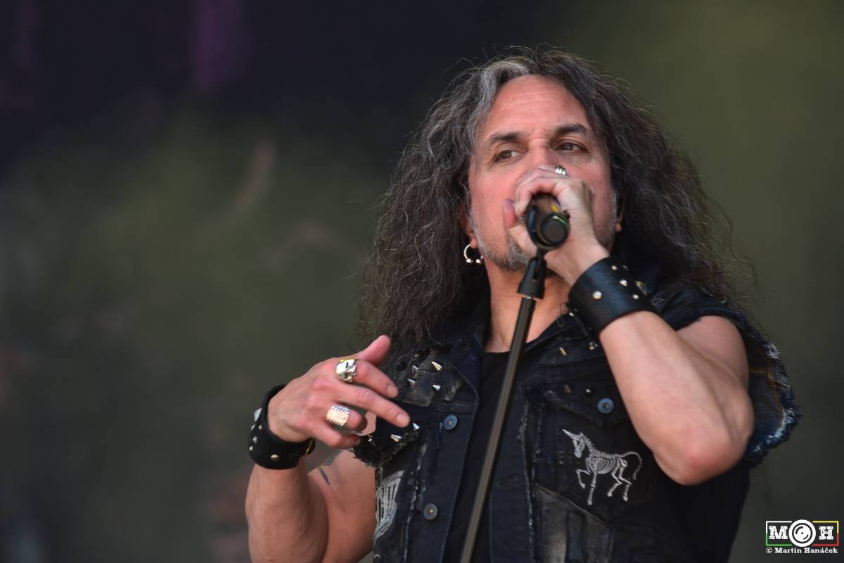 Metalfest v Plzni gradoval za pekelného počasí. Zahráli Arch Enemy, Almanac i Korpiklaani