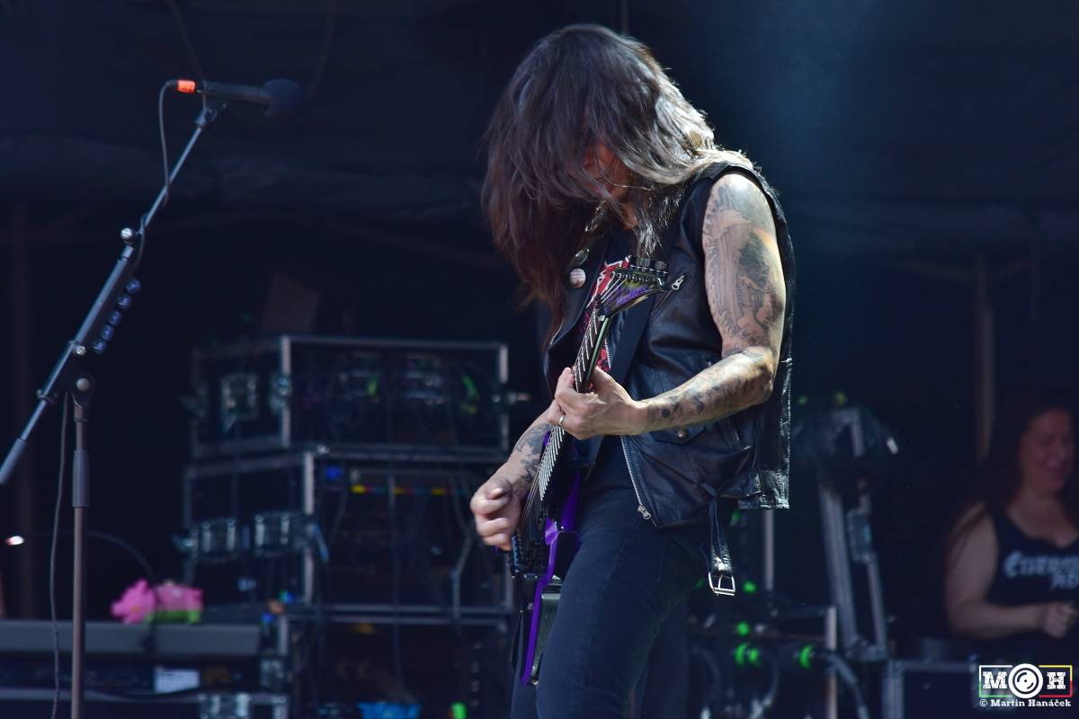 Metalfest v Plzni gradoval za pekelného počasí. Zahráli Arch Enemy, Almanac i Korpiklaani