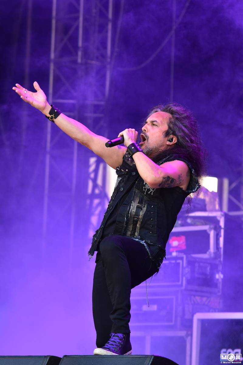 Metalfest v Plzni gradoval za pekelného počasí. Zahráli Arch Enemy, Almanac i Korpiklaani