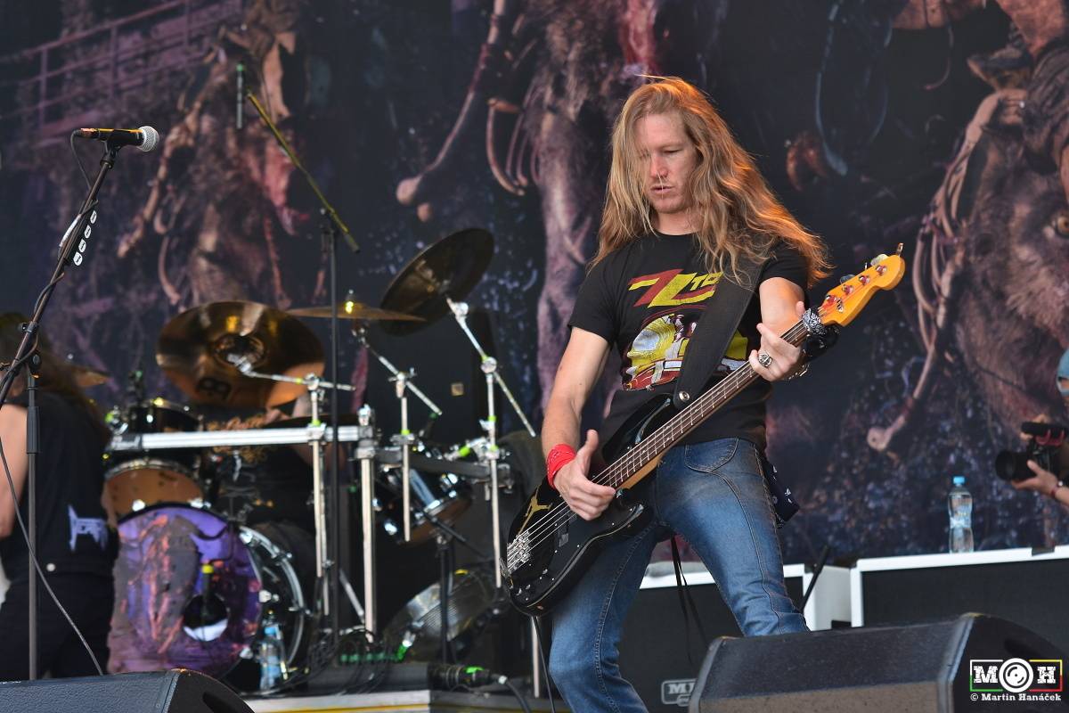 Metalfest v Plzni gradoval za pekelného počasí. Zahráli Arch Enemy, Almanac i Korpiklaani