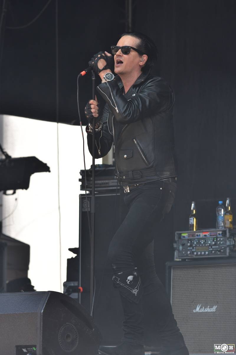 Metalfest v Plzni gradoval za pekelného počasí. Zahráli Arch Enemy, Almanac i Korpiklaani