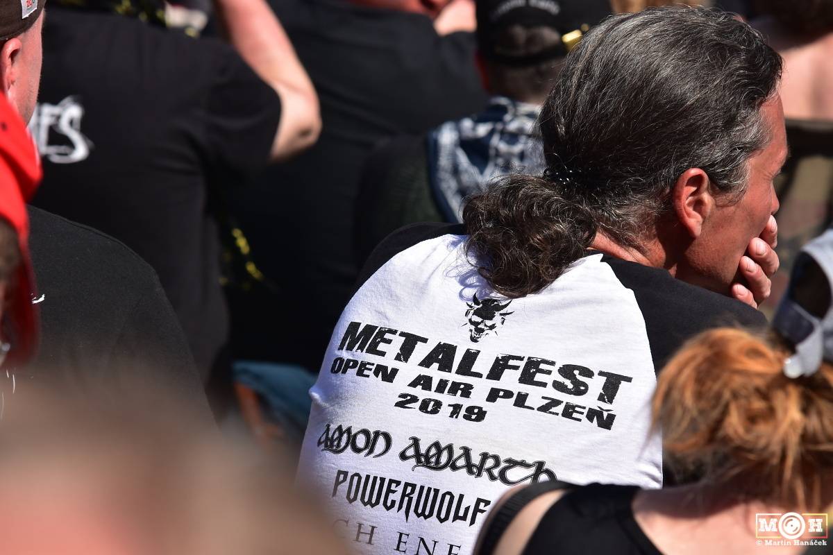 Metalfest v Plzni gradoval za pekelného počasí. Zahráli Arch Enemy, Almanac i Korpiklaani