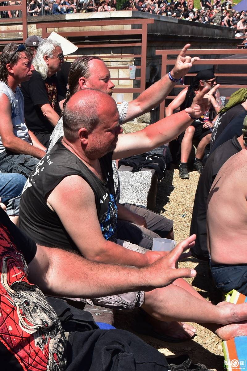 Metalfest v Plzni gradoval za pekelného počasí. Zahráli Arch Enemy, Almanac i Korpiklaani