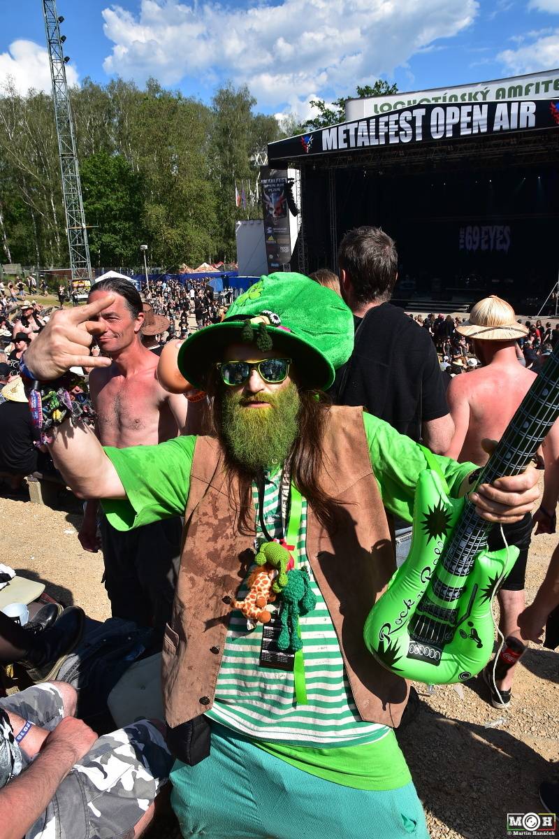 Metalfest v Plzni gradoval za pekelného počasí. Zahráli Arch Enemy, Almanac i Korpiklaani