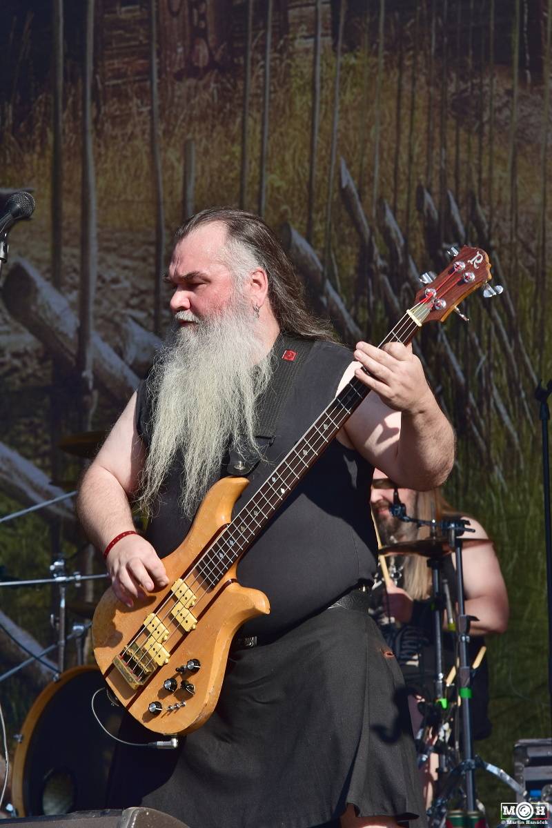 Metalfest v Plzni gradoval za pekelného počasí. Zahráli Arch Enemy, Almanac i Korpiklaani