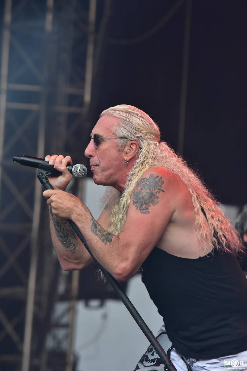 Metalfest v Plzni gradoval za pekelného počasí. Zahráli Arch Enemy, Almanac i Korpiklaani