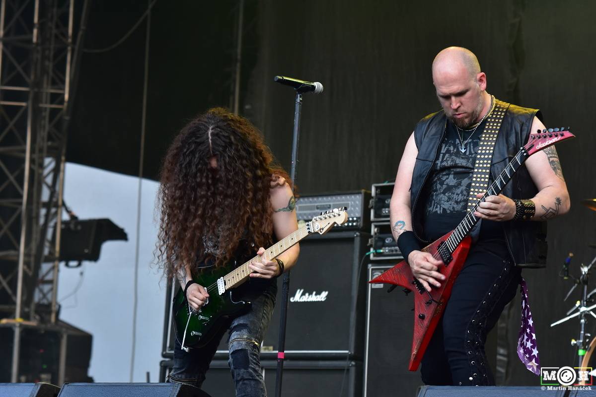 Metalfest v Plzni gradoval za pekelného počasí. Zahráli Arch Enemy, Almanac i Korpiklaani