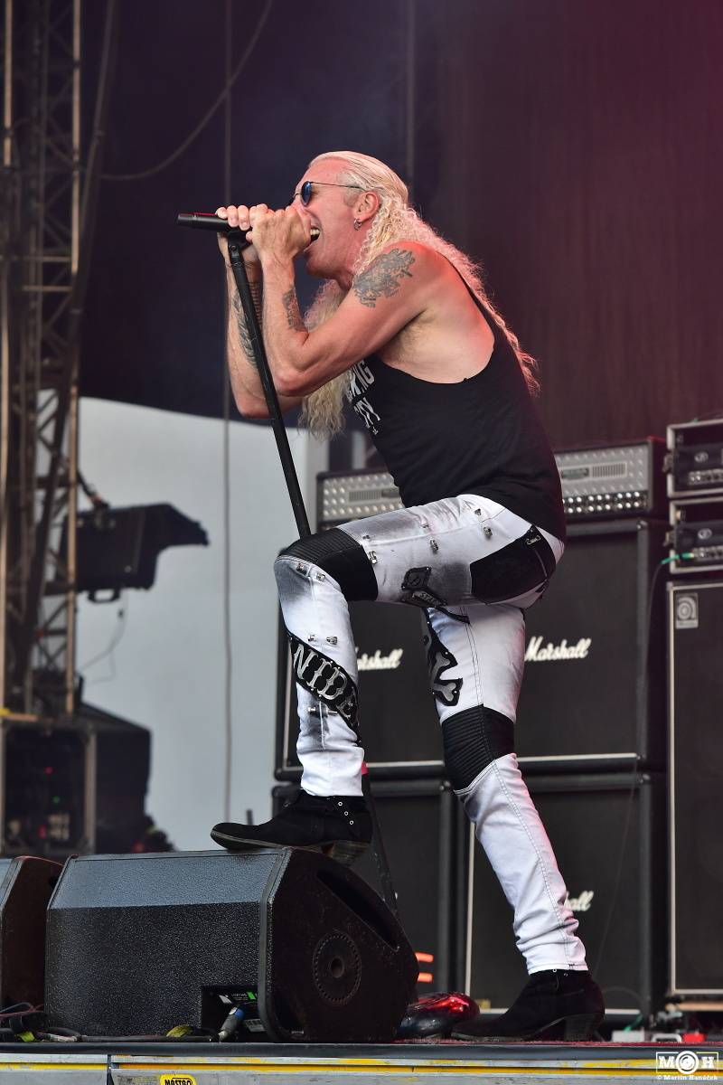 Metalfest v Plzni gradoval za pekelného počasí. Zahráli Arch Enemy, Almanac i Korpiklaani