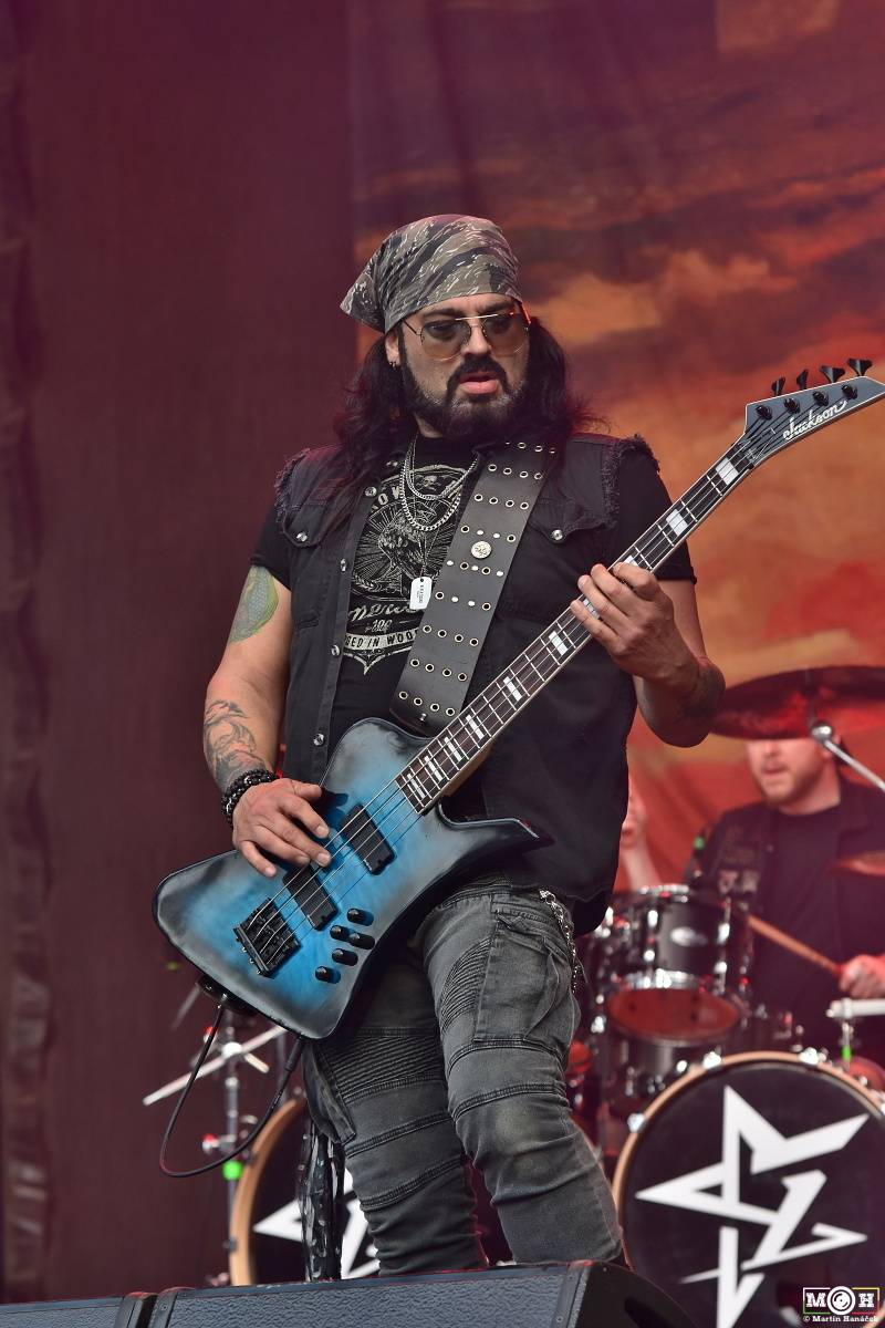 Metalfest v Plzni gradoval za pekelného počasí. Zahráli Arch Enemy, Almanac i Korpiklaani