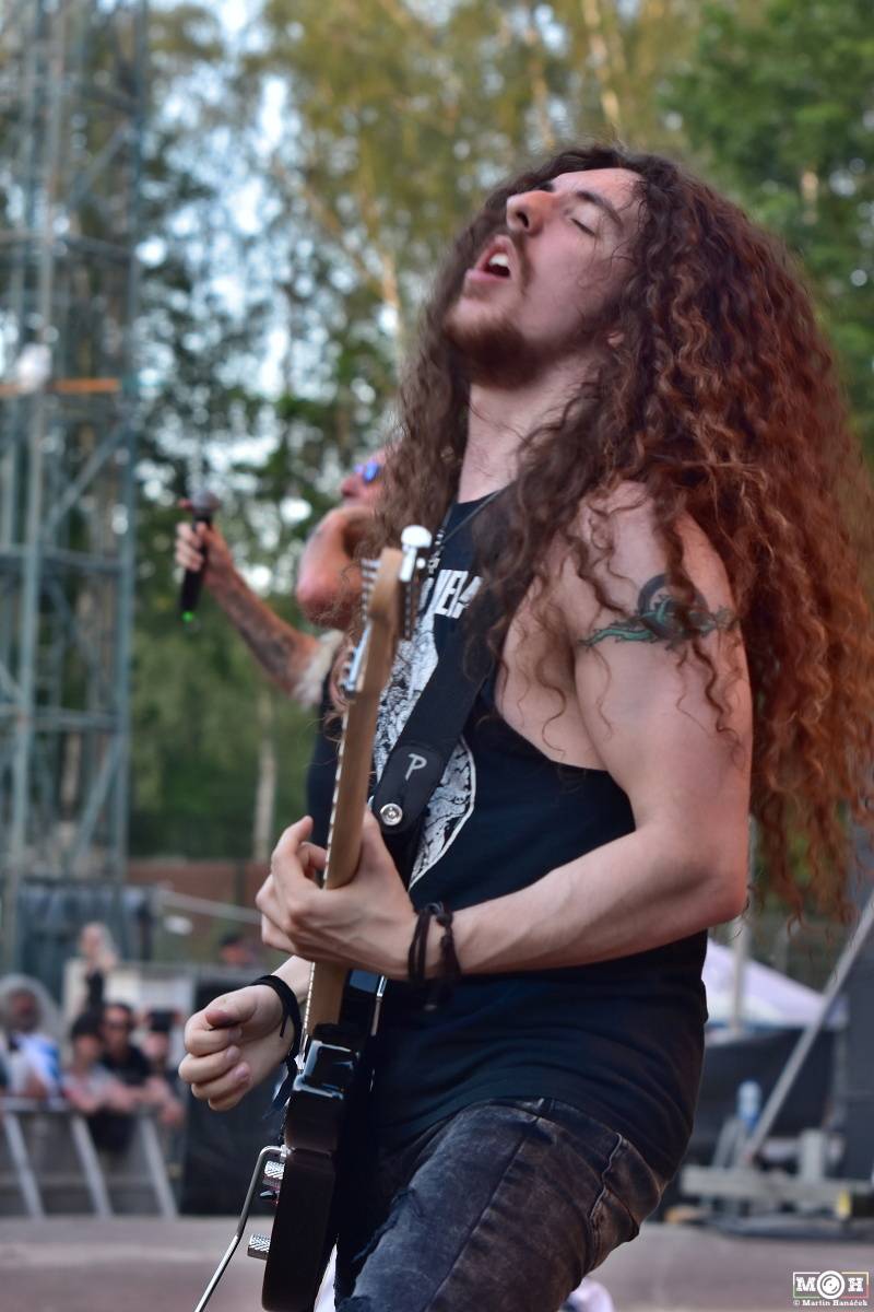 Metalfest v Plzni gradoval za pekelného počasí. Zahráli Arch Enemy, Almanac i Korpiklaani