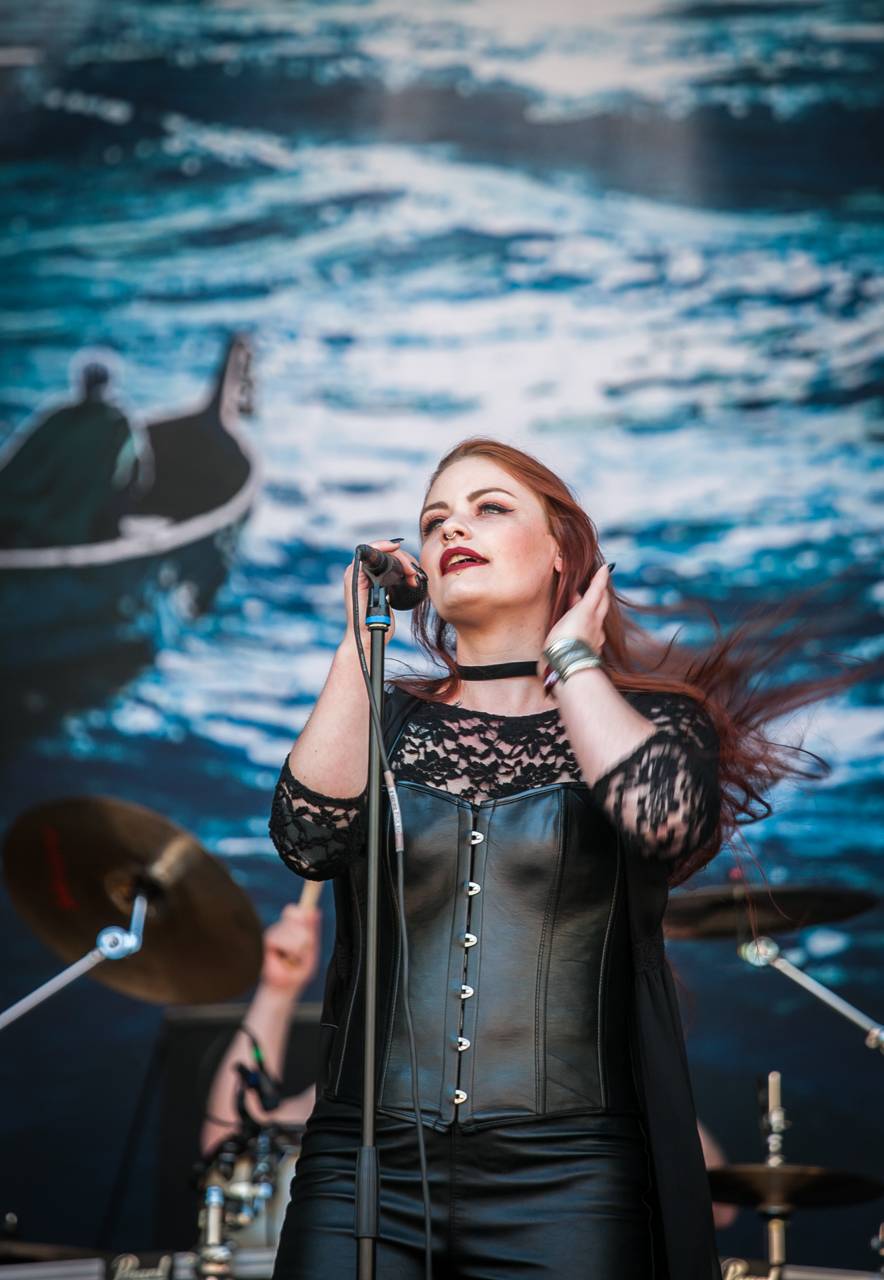 Další pohled na poslední den Metalfestu. Dee Snider připomněl Twisted Sister, vrcholem byli Arch Enemy