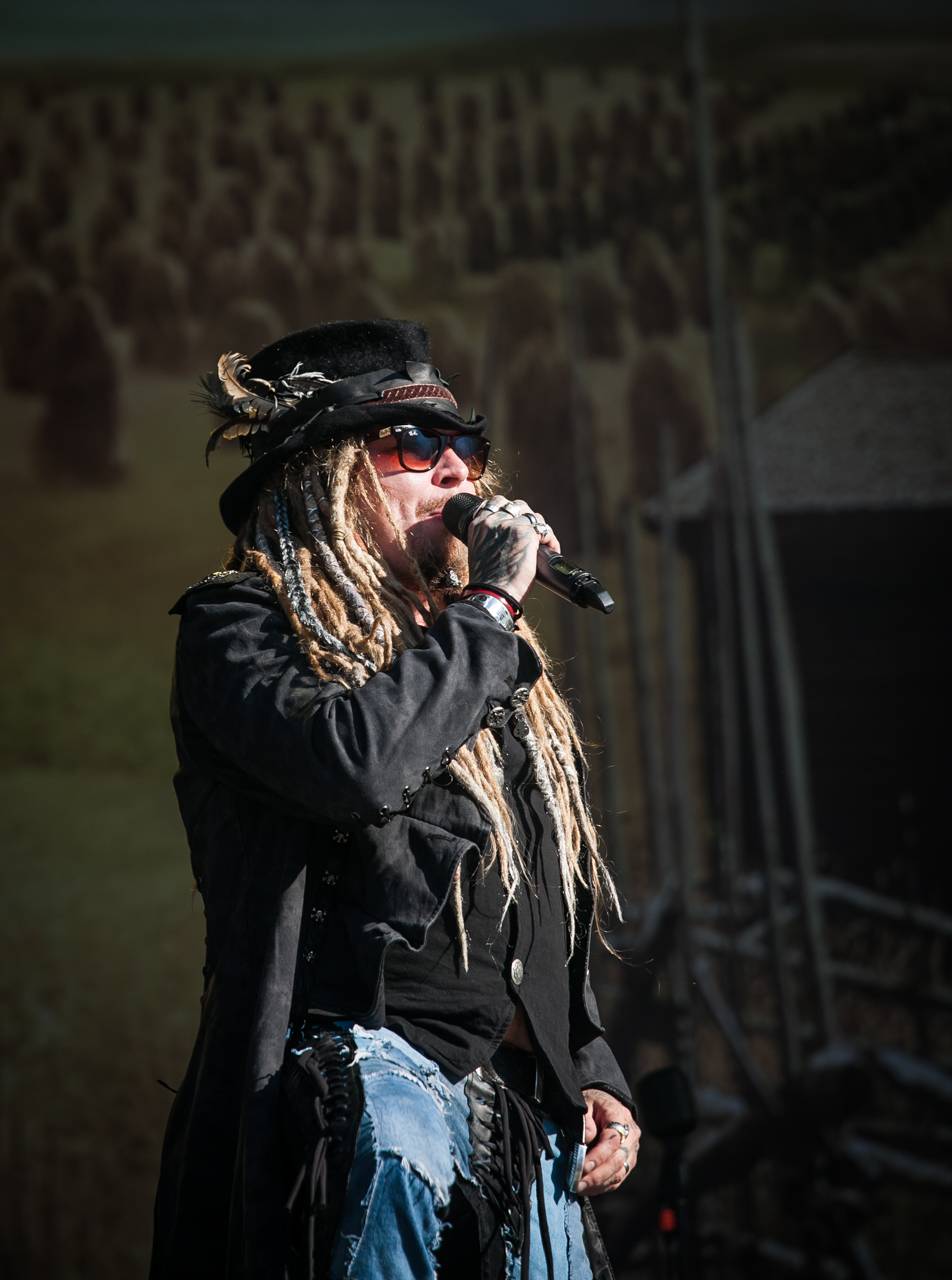 Další pohled na poslední den Metalfestu. Dee Snider připomněl Twisted Sister, vrcholem byli Arch Enemy