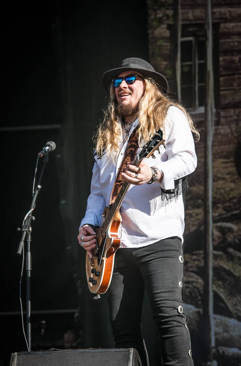 Další pohled na poslední den Metalfestu. Dee Snider připomněl Twisted Sister, vrcholem byli Arch Enemy