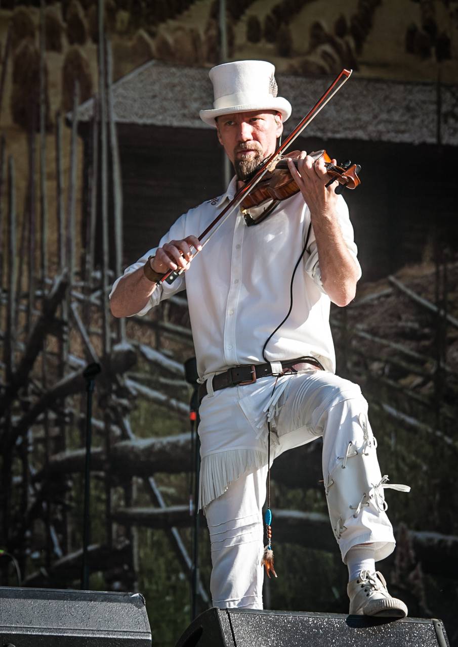 Další pohled na poslední den Metalfestu. Dee Snider připomněl Twisted Sister, vrcholem byli Arch Enemy