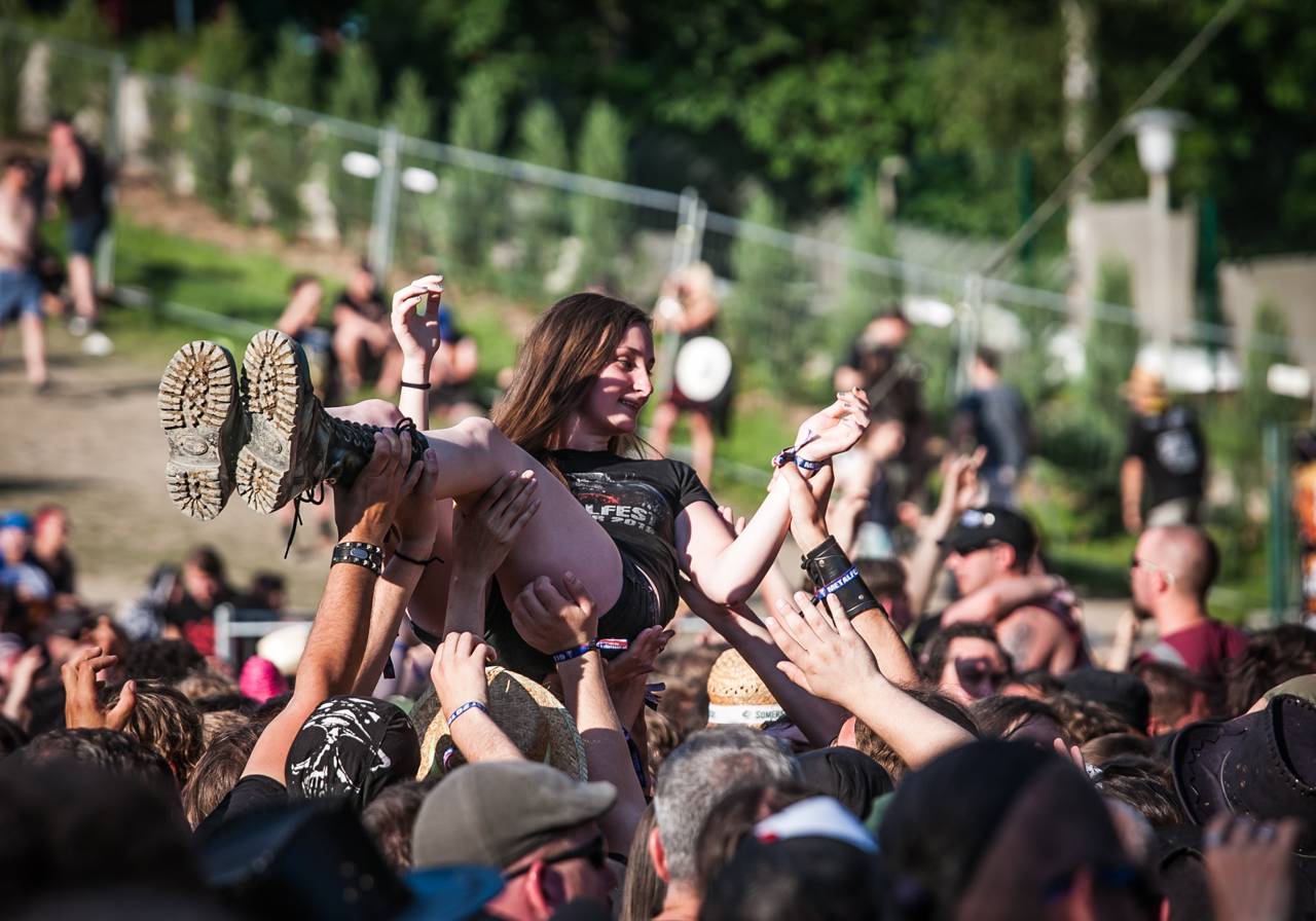 Další pohled na poslední den Metalfestu. Dee Snider připomněl Twisted Sister, vrcholem byli Arch Enemy