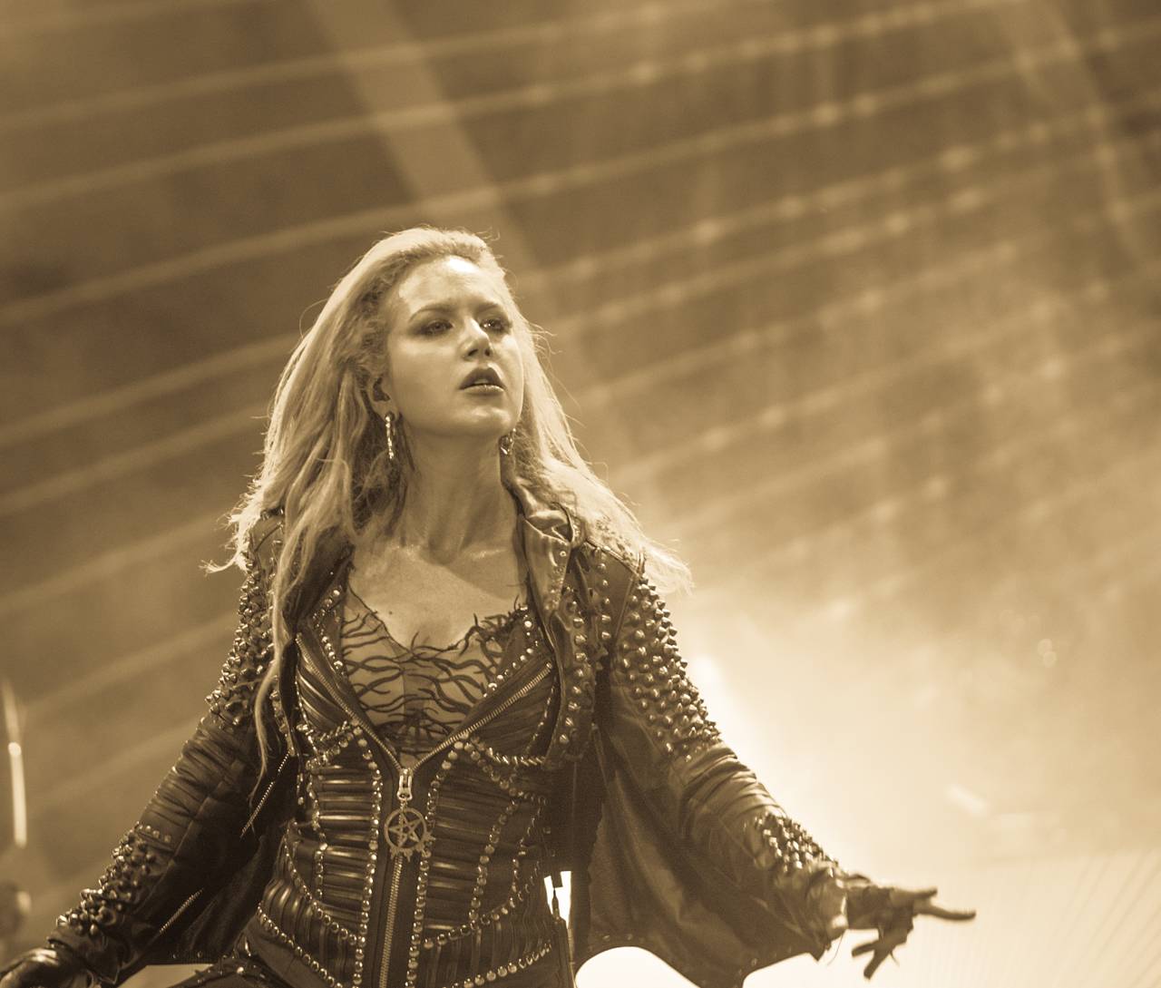 Další pohled na poslední den Metalfestu. Dee Snider připomněl Twisted Sister, vrcholem byli Arch Enemy