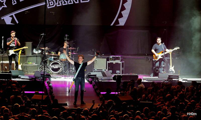 Palo Habera a Team vyprodali O2 arenu. Hostem byl Ben Cristovao, kterému hala gratulovala k narozeninám